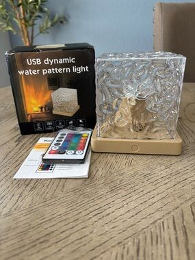 Dynamic Water Pattern Light LED Lamp – Color Changing w/Remote